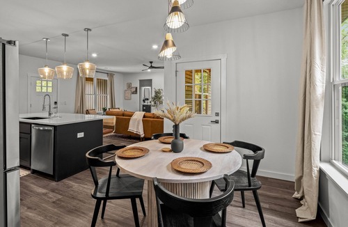 Bella Vista House | Quiet Wooded Retreat | Near Back 40 & OZ Trails Bike Park | Pets OK