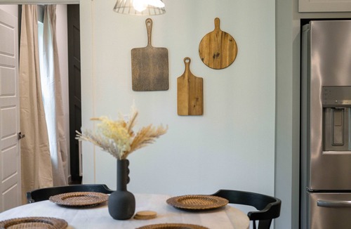 Bella Vista House | Quiet Wooded Retreat | Near Back 40 & OZ Trails Bike Park | Pets OK