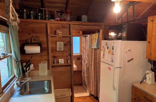 Readfield Cabin | Quintessential 2-bedroom cabin steps from Maranacook Lake in charming Readfield