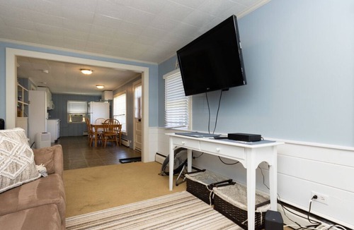 Falmouth Heights Cottage | Quintessential Cape Cottage. Block from the beach