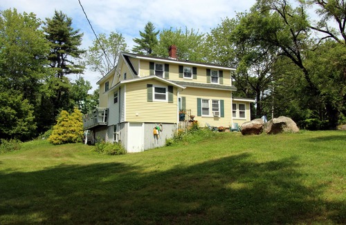 Boothbay Harbor House | Quintessential Cape Vibes in Boothbay