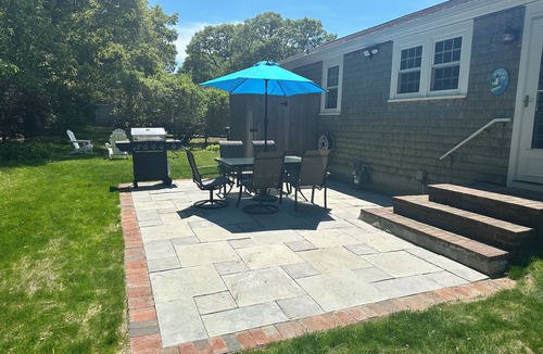 Dennis Port Cottage | Quintessential Renovated Dennisport Cottage - Walk to the beach!