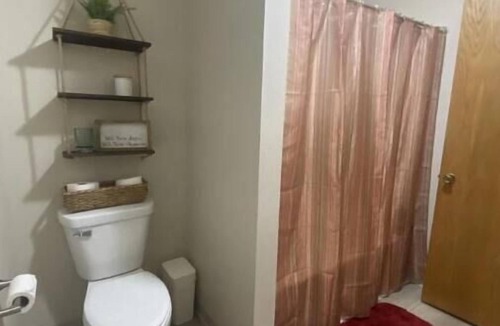 Sioux Falls Apartment | R Place - Peaceful and quiet apartment! Easy access to all surrounding area.