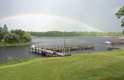 Baudette Cabin | Rainy River Rentals Cabin 2: Private dock Minutes to Lake of the Woods