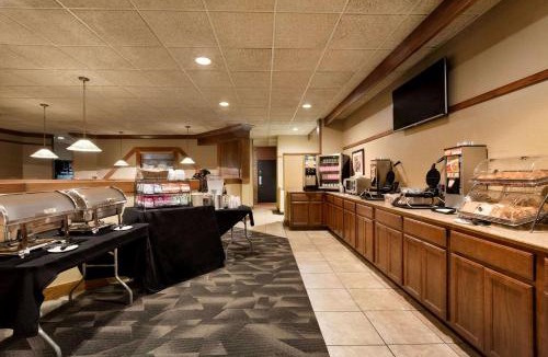 Fargo Hotel | Ramada by Wyndham Fargo