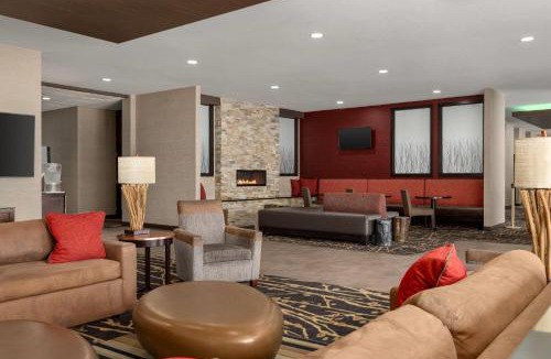 Grand Forks Hotel | Ramada by Wyndham Grand Forks
