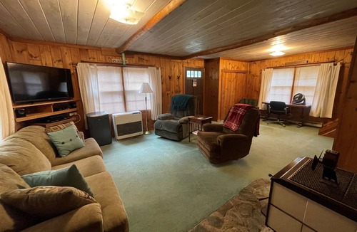 Rangeley House | Rangeley's Edge Cabin