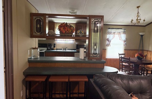 Omar House | RARE FIND Hatfield and McCoy Hideaway. Five minutes from H&M cemetery/trail