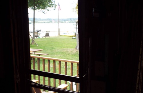 Traverse City Cabin | Rare find-Waterfront Lake Leelanau Cabin at Au She Gun with weekend stays!