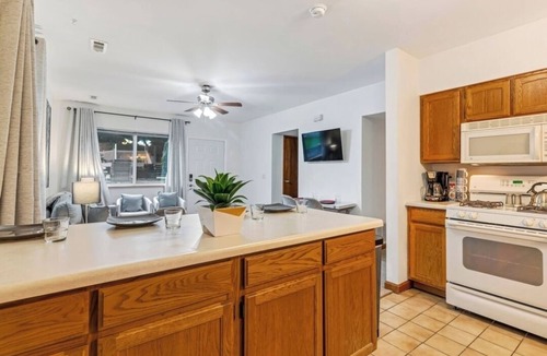St. Charles Historic District House | 🌷RARE NEW TREASURE🌷2 Homes+Outdoor Gathering Area. Two Blocks From Main St.!