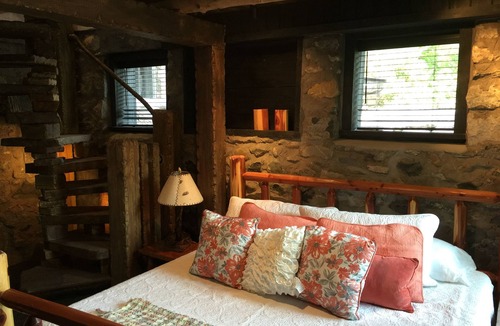 Charlevoix Ski Chalet | Re-imagined Charlevoix Michigan Mushroom House, a thatched romantic getaway!