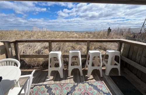 Salisbury Beach Cottage | Recently renovated Oceanfront 3-bedroom cottage on Salisbury Beach.