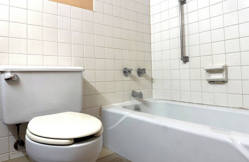 Lima Hotel | Red Carpet Inn & Suites Lima