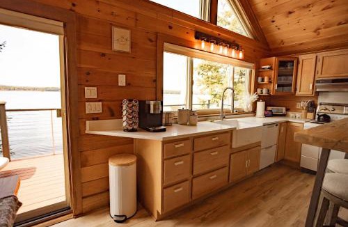 Sidney House | Red Cedar Haven Lakeside Tranquility