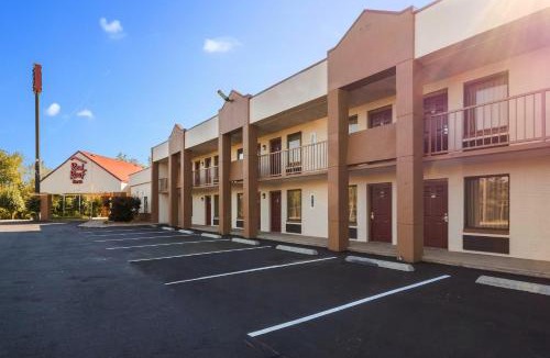 Clarksville Hotel | Red Roof Inn Clarksville