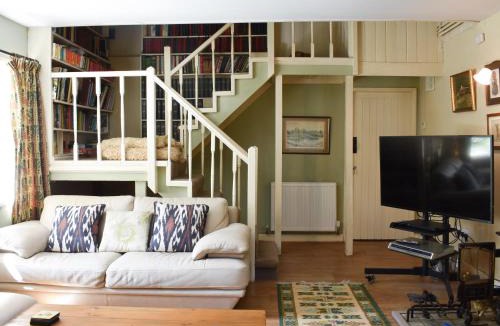 Hawes House | Red Squirrel Haven