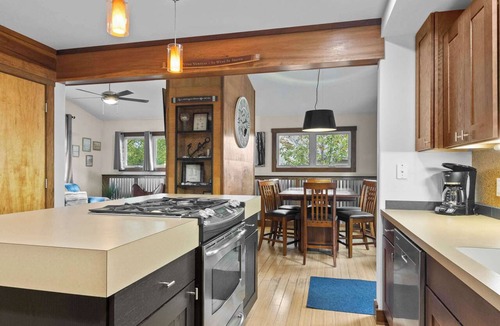 Traverse City House | Red Timbers Near Beaches and Wineries