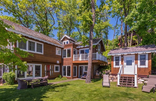 Nisswa Cabin | REDUCED PRIME WEEK AVAILABILITY 7/31-8/31/2022. 5 STARS, SAND BEACH N. GULL.