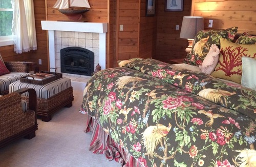 Nisswa Cabin | REDUCED PRIME WEEK AVAILABILITY 7/31-8/31/2022. 5 STARS, SAND BEACH N. GULL.