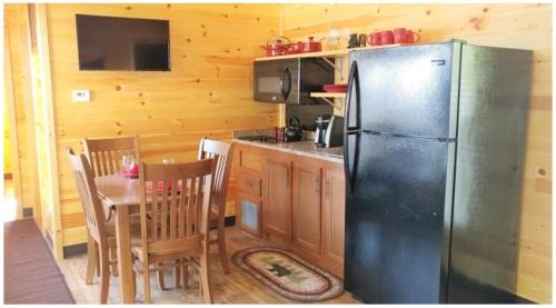 Howell House | Redwood Chalet Cottage