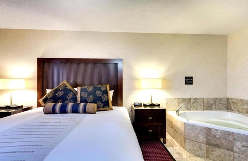 Devils Lake Hotel | Refreshing Suite w/Jetted Tub | Near Spirit Lake Casino | Free Parking!