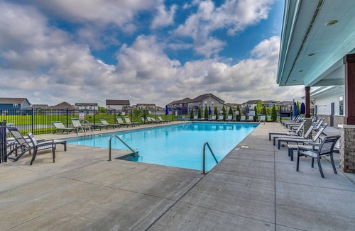 Whitestown House | Relax Poolside! Retreat 11 Mi to Eagle Creek Park