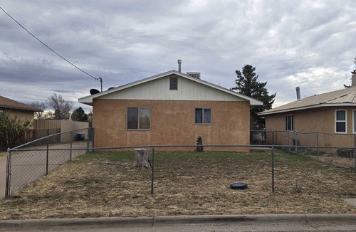 Santa Rosa House | Relaxing 3BR home in Santa Rosa, NM near Blue Hole & Park Lake
