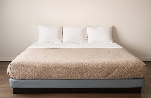 Wolf Point Hotel | Relaxing Accommodation w/Free Parking | Near Prairie Cinema - 0.5 miles