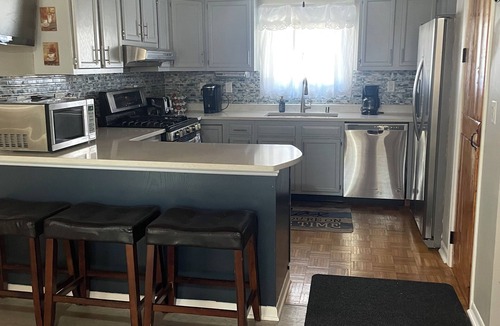 Delavan House | Relaxing Delavan home across street from lake sleeps 10, 4 bedrm.Dogs welcome!