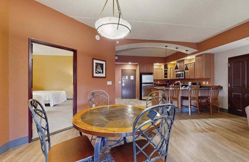 Wisconsin Dells Condo | Relaxing Dells Getaway Condo + Adventure