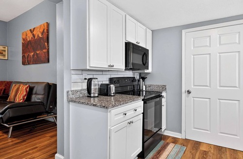 Shelby Park House | Relaxing & spacious home near Shelby Park District