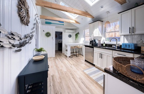 North Truro House | Relaxing Truro Cottage with Private Patio Near Beaches