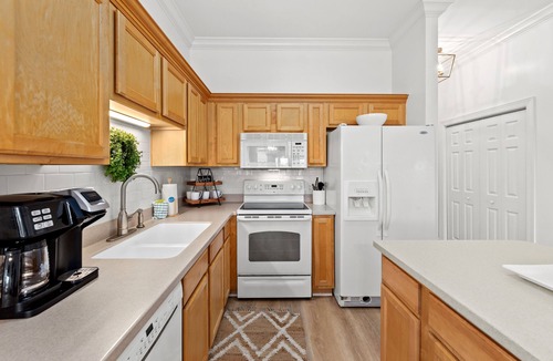 Seagrove Beach Condo | Remarkably Updated 3/2 in Seagrove Highlands - Gulf Views Sleeps 9!
