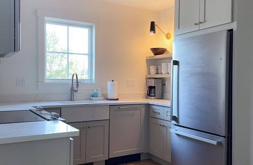 Port Huron House | Remodeled Downtown Cottage, close to St Clair River, McMorran, Convention Center