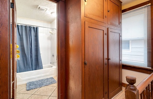 Dayton House | Remodeled home just minutes from Downtown, Oregon District & more!