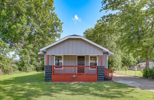 Tulsa House | Remodeled Tulsa House w/Yard ~ 4 Mi to Downtown!