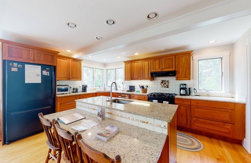 Brunswick Other | Renovated farmhouse on an acreage with grill, four-bedrooms, & W/D - river views