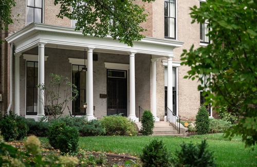 Old Louisville House | Renovated historic home on Millionaires row, 5 minutes to The Kentucky Derby