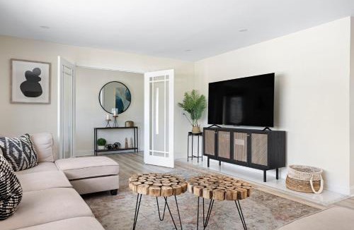 Indianapolis House | Renovated Home with Game Room & Washer and Dryer-Family Friendly