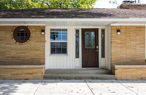 Indianapolis House | Renovated Home with Game Room & Washer and Dryer-Family Friendly