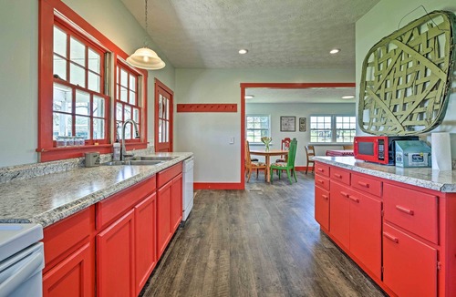 Plummers Landing House | Renovated KY Farmhouse Retreat w/Pasture Views!