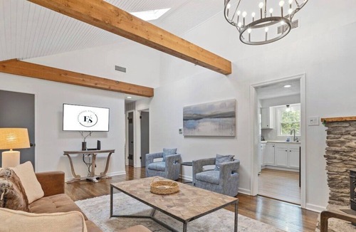 Lexington House | Renovated Retreat- New,Close to D’town!