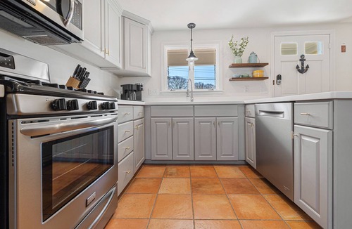 Harwich Port House | RENOVATED, Spacious, 4-bedroom, Dogs ok, Minutes from Beaches