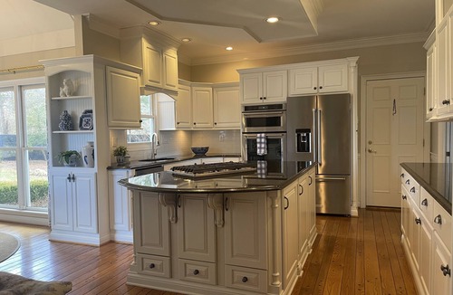 Lake Forest House | Rent your Derby house! Updated, amenities, minutes from Valhalla!