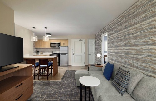 Wayne Hotel | Residence Inn by Marriott Indianapolis Airport