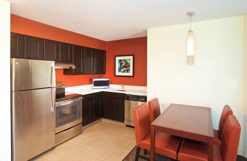 Evansville Hotel | Residence Inn by Marriott Evansville East