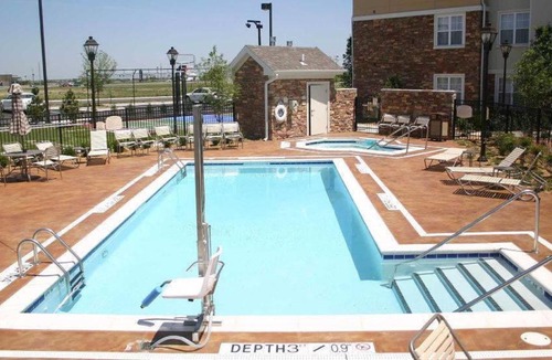 Greenwich Hotel | Residence Inn by Marriott Wichita East At Plazzio