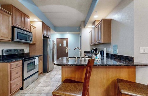 Wisconsin Dells Condo | Resort Comfort Meets Dells Adventure