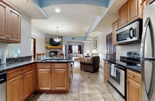 Wisconsin Dells Condo | Resort Comfort Meets Dells Adventure