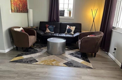 Brookline House | Restful Nest near downtown